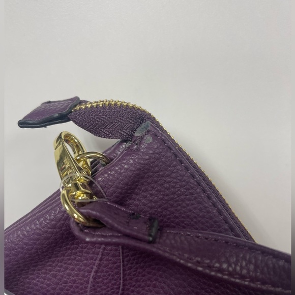 Tahari crossbody - Picture 6 of 6